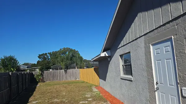 8211 Sugarbush Ct, Orlando, FL 32819