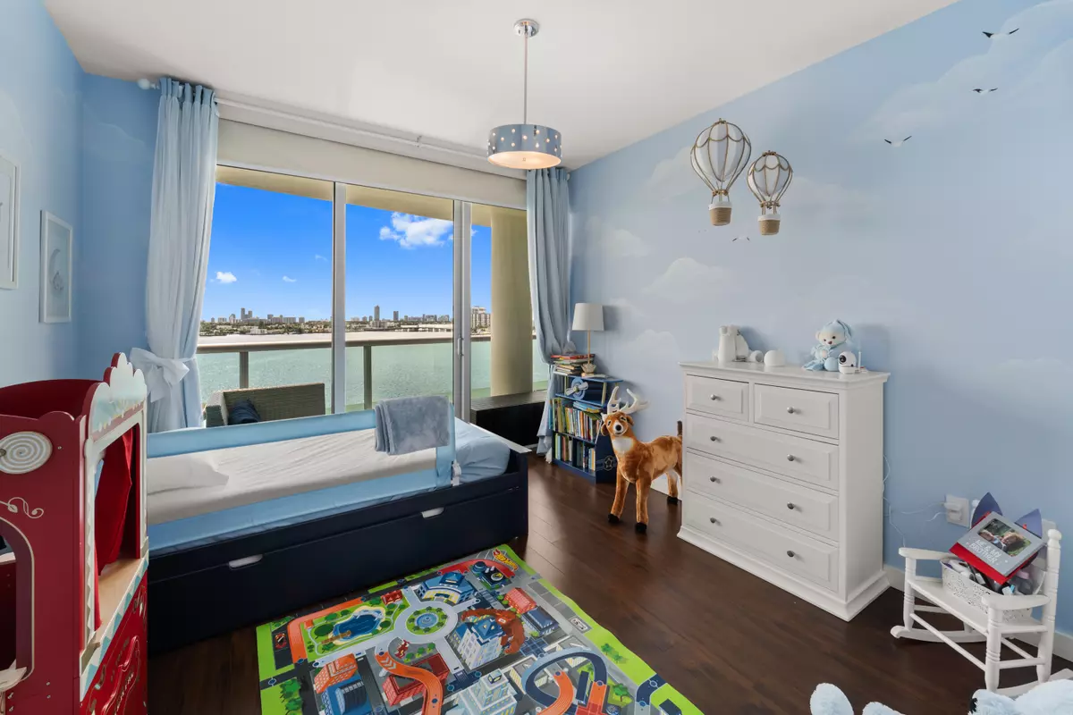 North Bay Village, FL 33141-3682,7935 East Dr #1101