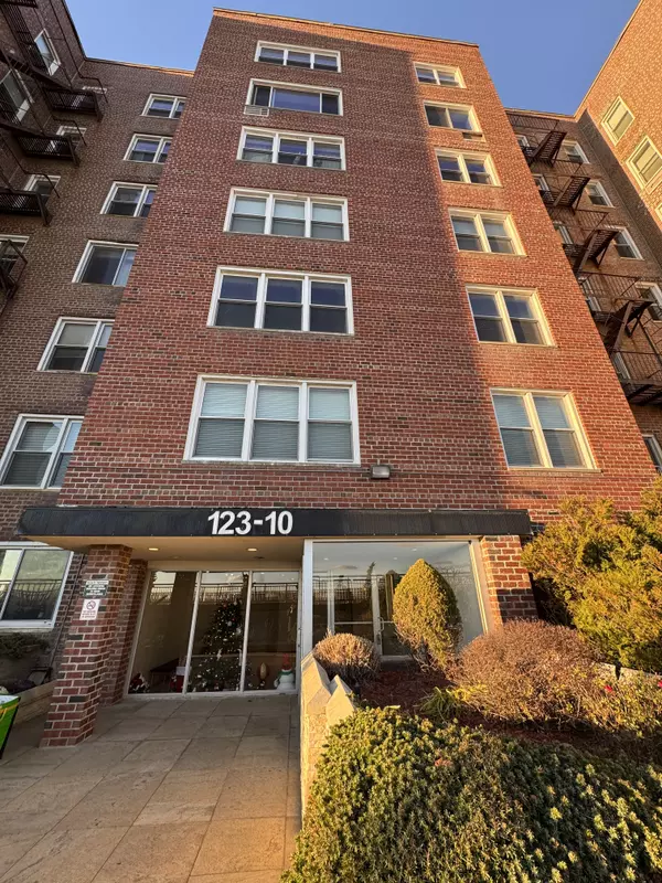 Rockaway Park, NY 11694,123-10 Ocean Prom #1J