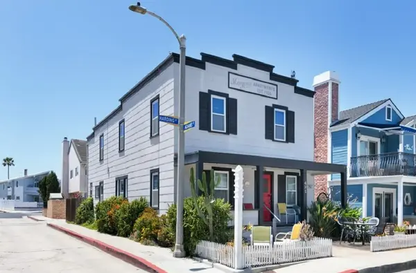 421 Harding St, Newport Beach, CA 92661-1238