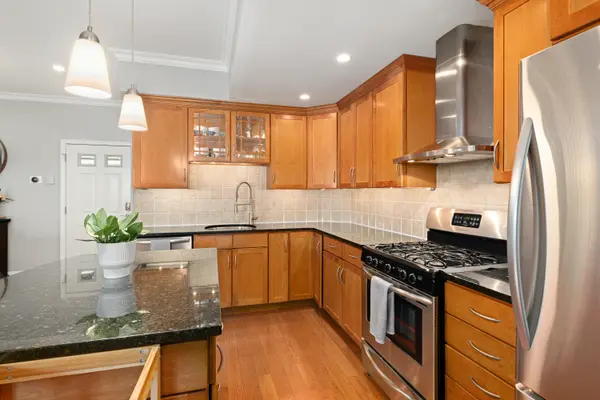 3867 Terrace St, Philadelphia, PA 19128-5215