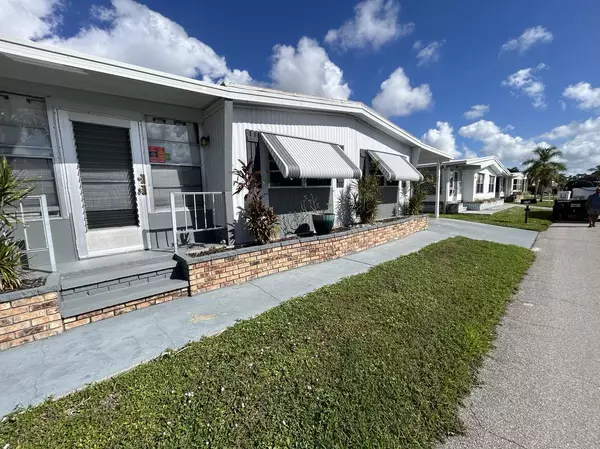 670 Brigantine Blvd, North Fort Myers, FL 33917-2955