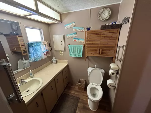 North Fort Myers, FL 33917-2955,670 Brigantine Blvd