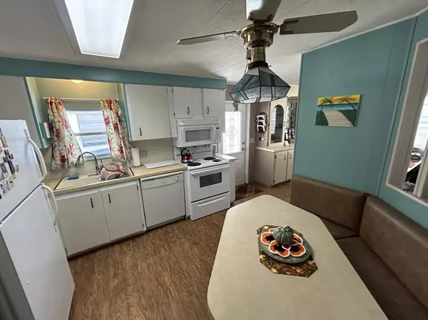 North Fort Myers, FL 33917-2955,670 Brigantine Blvd