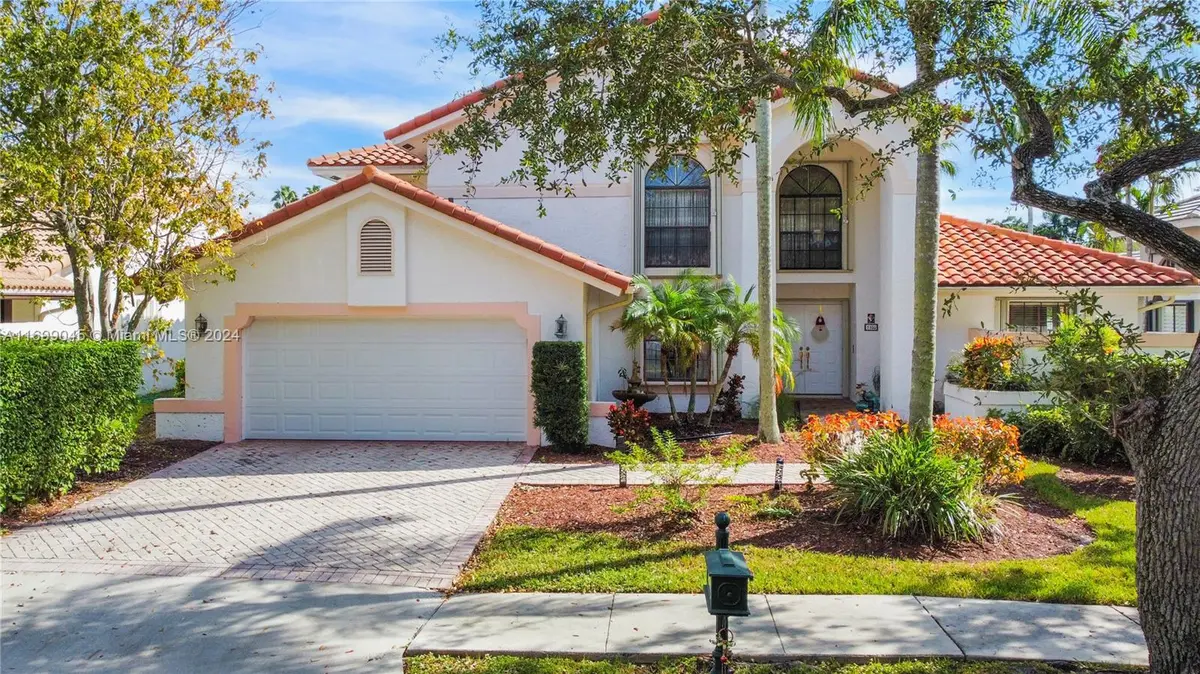 1160 Fairfax Ln, Weston, FL 33326-2922