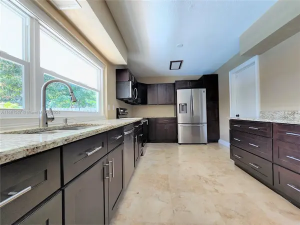 5840 NW 16th St, Sunrise, FL 33313-4705