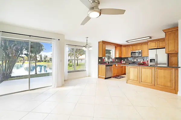 8236 White Rock Cir, Boynton Beach, FL 33436-1744