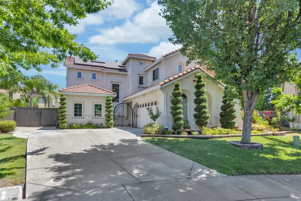 2037 Riggs Ave, Sacramento, CA 95835-1629