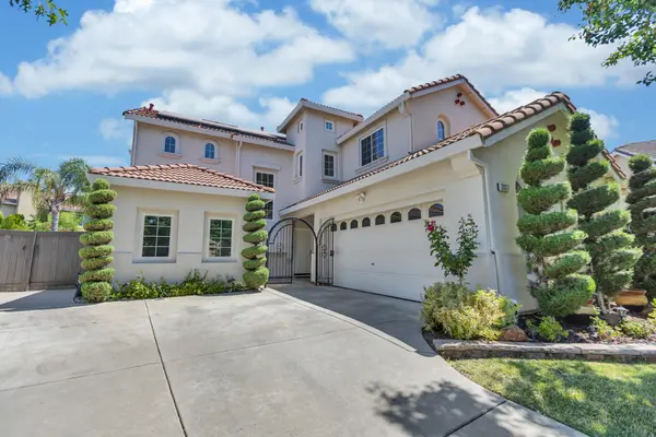 2037 Riggs Ave, Sacramento, CA 95835-1629