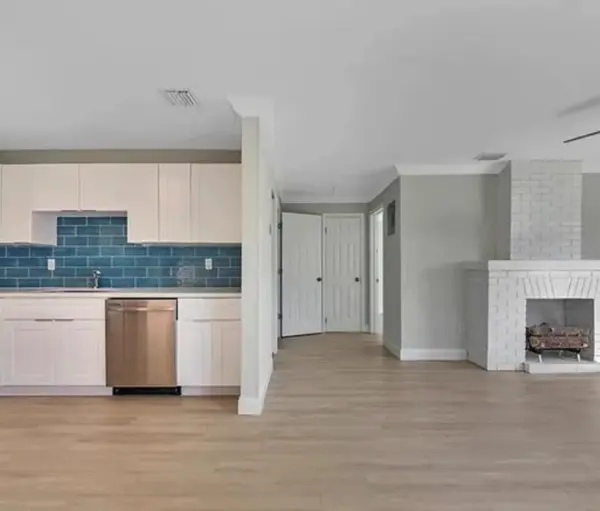 245 SW 6th St, Dania Beach, FL 33004-3943