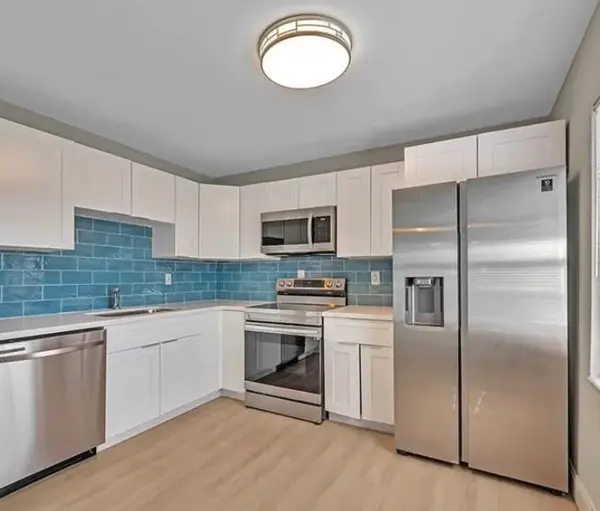 245 SW 6th St, Dania Beach, FL 33004-3943