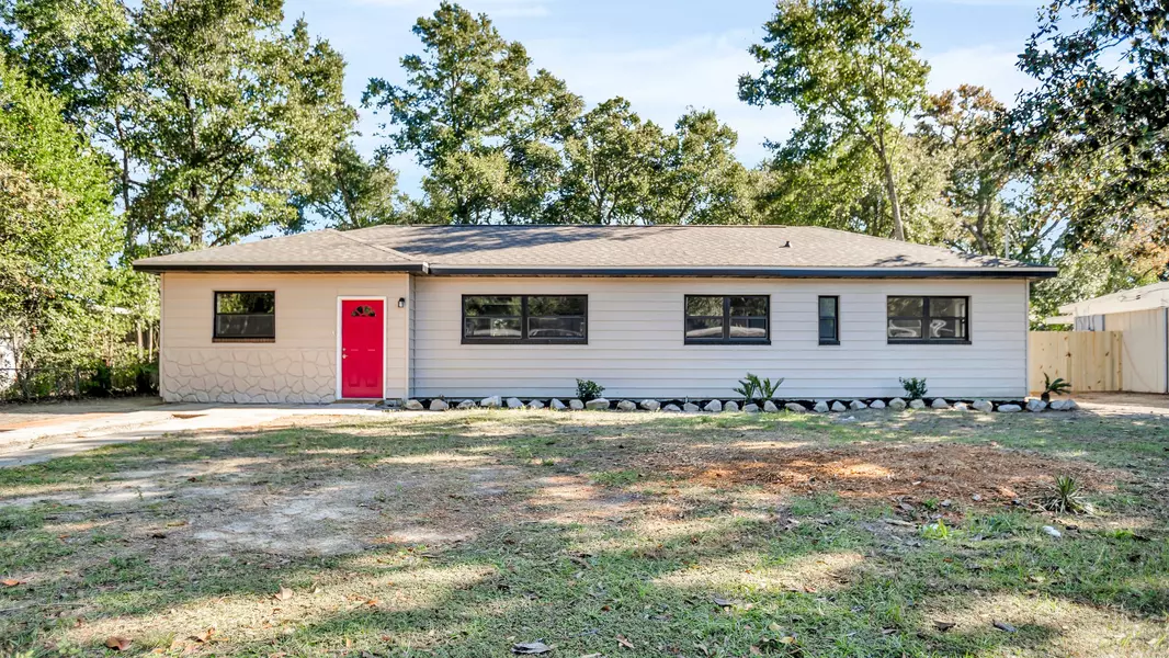 22 W Adkinson Dr, Pensacola, FL 32506