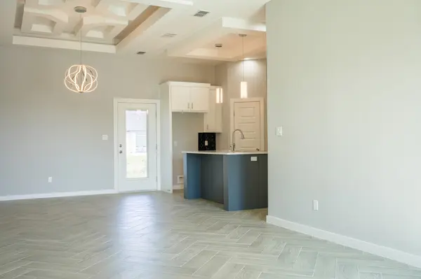 W Franklin Ave, Alton, TX 78573