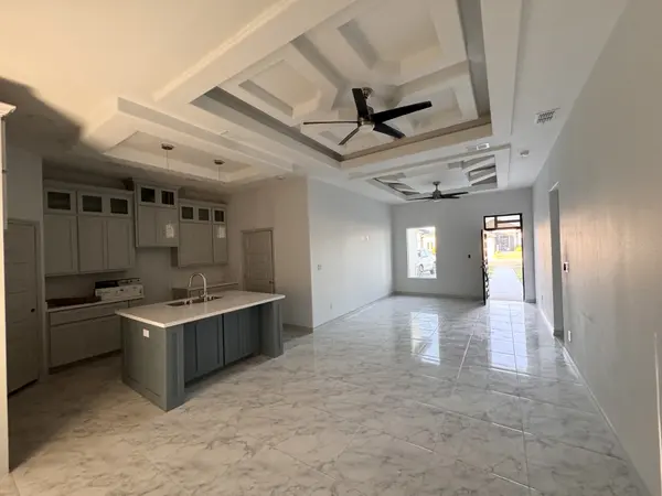W Franklin Ave, Alton, TX 78573