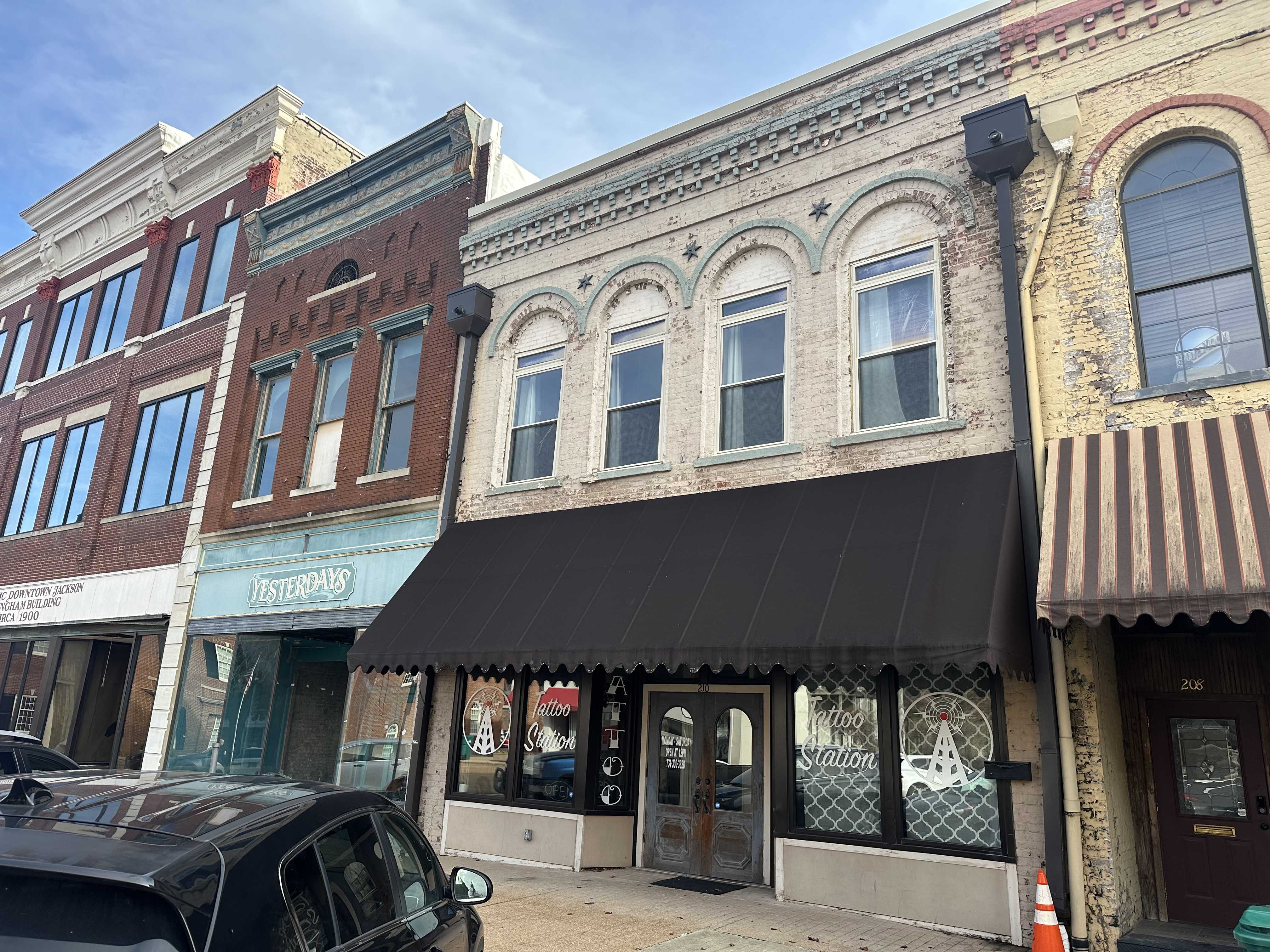 210 N Liberty St, Jackson, TN 38301-6222