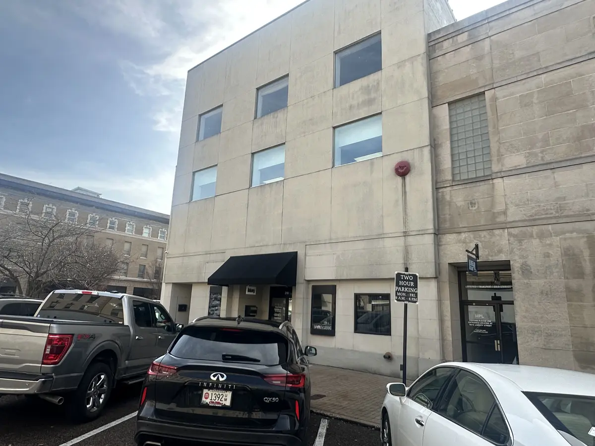 210 E Lafayette St, Jackson, TN 38301-6218