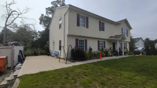 6 Cedar St, Wyandanch, NY 11798-4014
