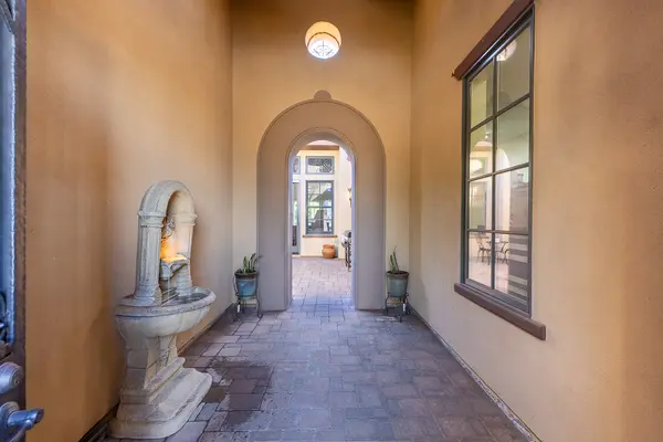 29472 Welk Highland Dr, Escondido, CA 92026-6119