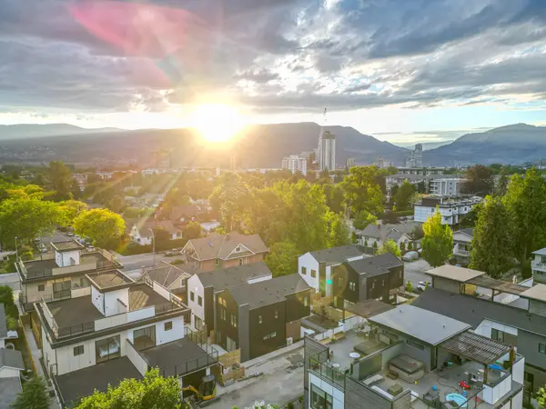 927 Borden Ave Kelowna BC