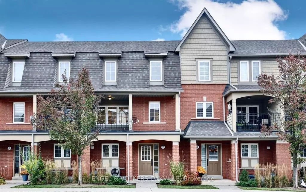 Oakville, ON L6H 7S5,2341 Parkhaven Boulevard #7