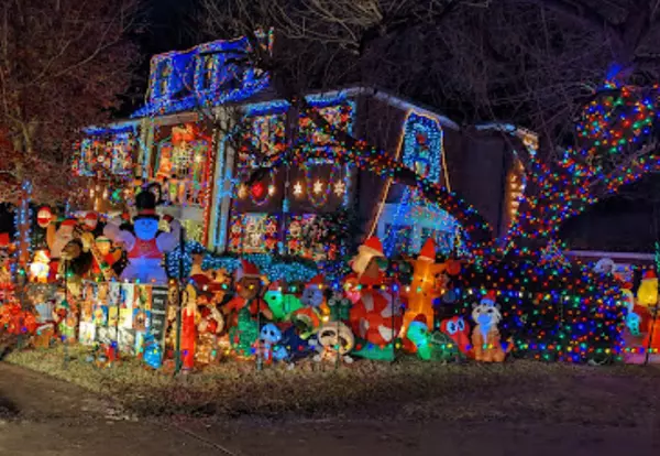 4113 Carnation Dr, Viewchristmaslights.com, 