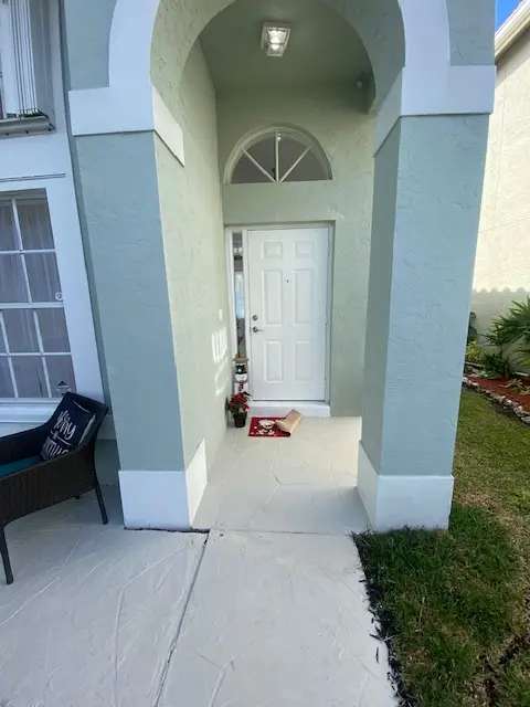 8236 White Rock Cir, Boynton Beach, FL 33436-1744