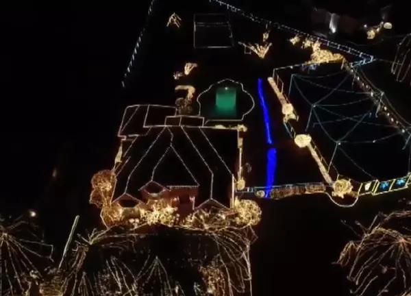 Lights on the Farm, Viewchristmaslights.com, 