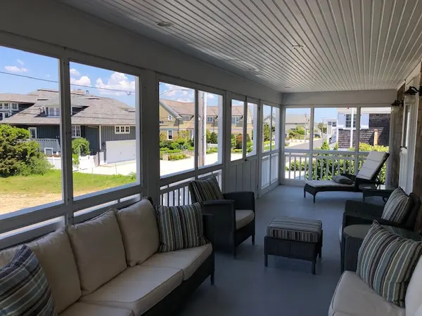 1091 Barnegat Ln, Mantoloking, NJ 08738-1619