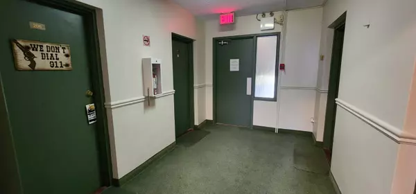 Bracebridge, ON P1L 1N2,210 Maple St