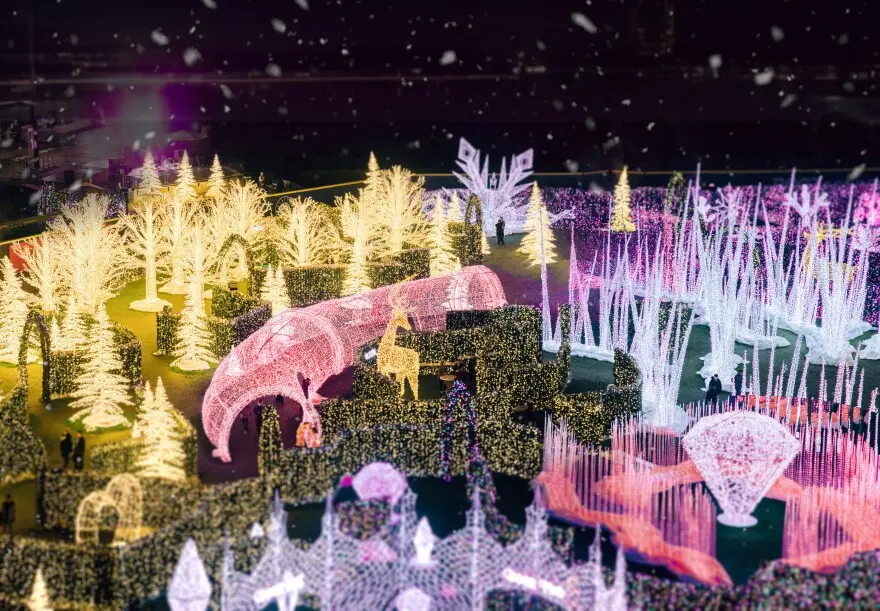 Coca-Cola Classic Christmas, Viewchristmaslights.com,