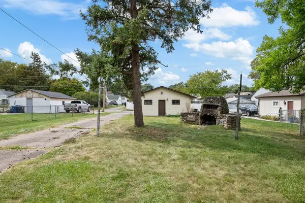 2026 N Marquette St, Davenport, IA 52804-2158