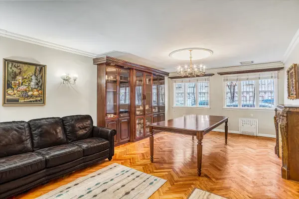 11 Juliana Pl, Brooklyn, NY 11249