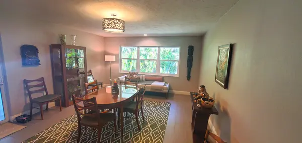 100 Osprey Point Dr, Osprey, FL 34229-9247
