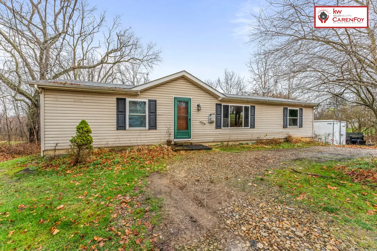 61 Pullam Dr, West Middlesex, PA 16159-2107