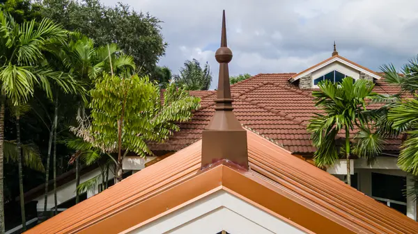 2941 Paddock Ln, Weston, FL 33331-3601