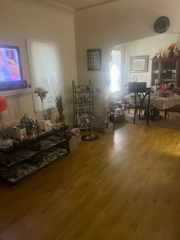1009 Coronado Ave, Long Beach, CA 90804-3821