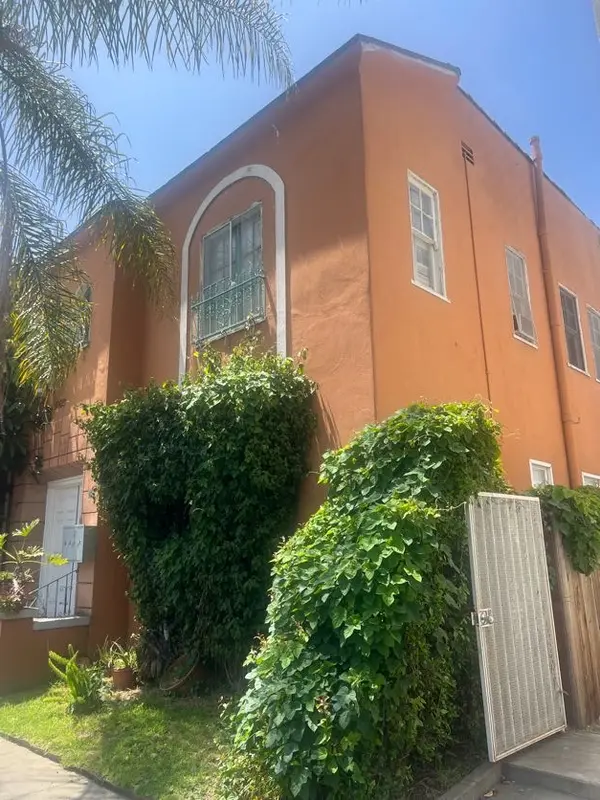 1009 Coronado Ave, Long Beach, CA 90804-3821