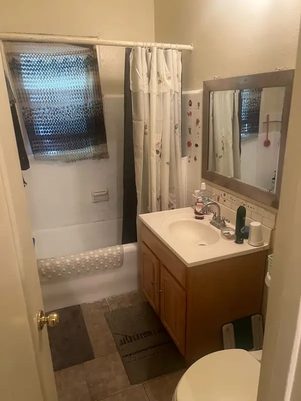 1009 Coronado Ave, Long Beach, CA 90804-3821