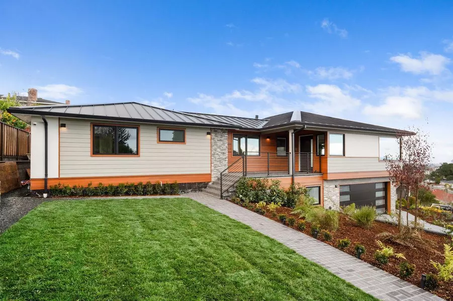 2668 Martinez Dr, Burlingame, CA 94010-5859