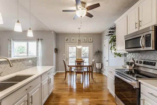 6468 Glenwood Trce, Zionsville, IN 46077-9178