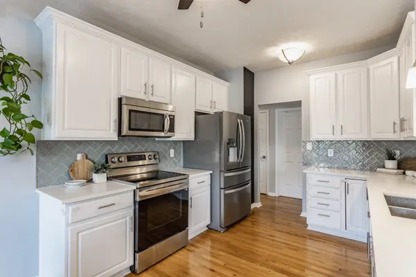 6468 Glenwood Trce, Zionsville, IN 46077-9178