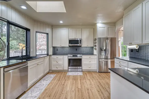 5619 70th Av Ct W, University Place, WA 98467