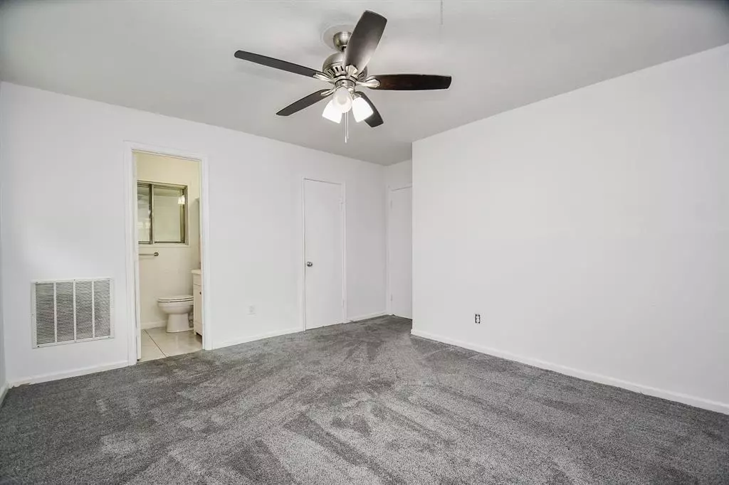 Shoreacres, TX 77571,639 Fairfield St