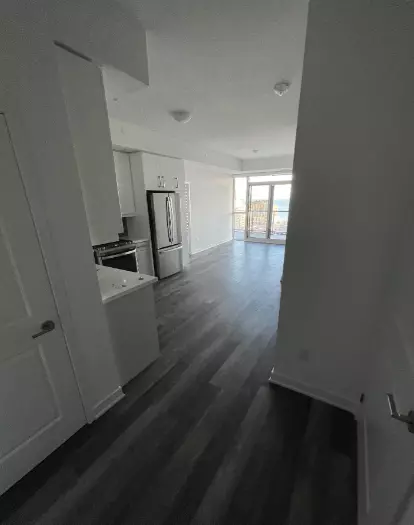 Burlington, ON L7R 0G7,2007 James St #1104