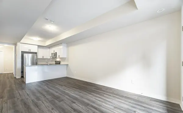 8175 Britannia Rd W #906, Milton, ON L9E