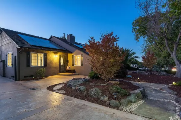 2156 Trousdale Dr, Burlingame, CA 94010-5768