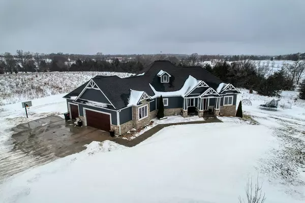 7845 Martell Rd, Hickman, NE 68372