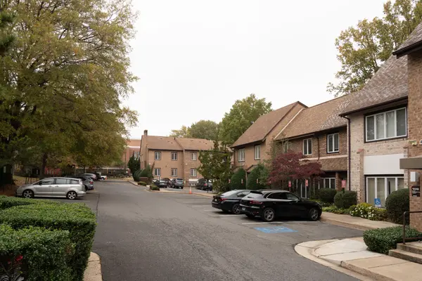 103 Park Washington Ct, Falls Church, VA 22046