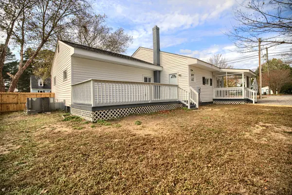 901 Wilson Rd, Smithfield, VA 23430-1725