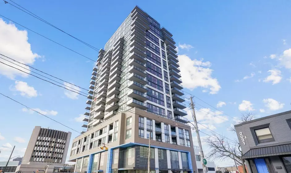 Burlington, ON L7R 0G7,2007 James St #410